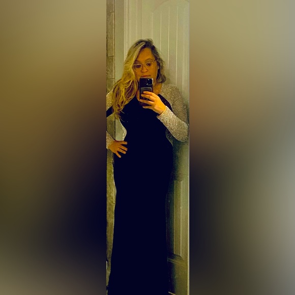 Beautiful Dress, Jersey Material- very forgiving :) - Picture 7 of 7